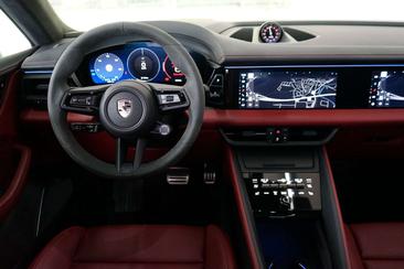 Porsche Macan Electrique Turbo — photo 32