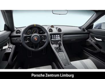 Porsche 718 GT4 RS — photo 8