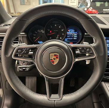 Porsche Macan — photo 19