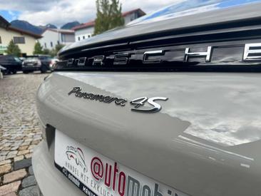 Porsche Panamera II 4S — photo 18