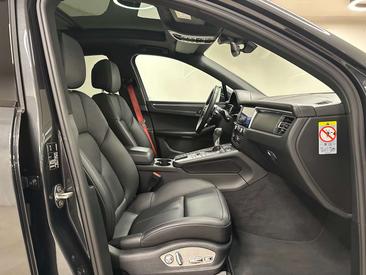 Porsche Macan — photo 26