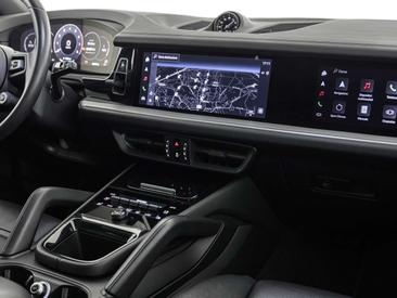 Porsche Cayenne III — photo 16