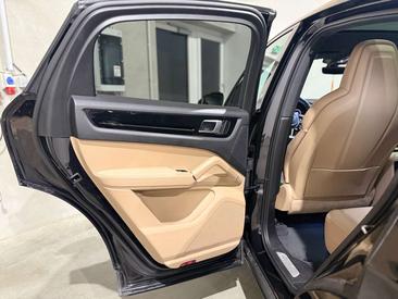 Porsche Cayenne III E-Hybrid — photo 13