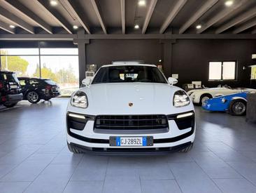 Porsche Macan Electrique Base — photo 3