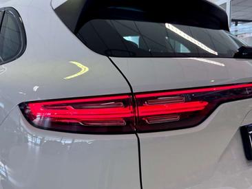Porsche Cayenne III — photo 7