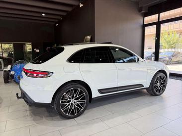 Porsche Macan Electrique Base — photo 5