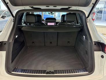 Porsche Cayenne III — photo 11