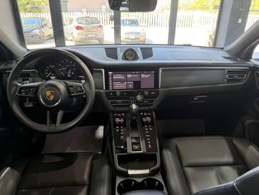 Porsche Macan Electrique Base — photo 8