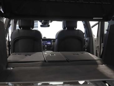 Porsche Macan Turbo — photo 17