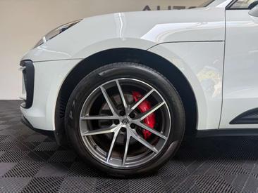 Porsche Macan Electrique S — photo 7