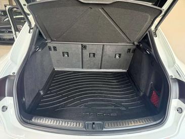 Porsche Macan Electrique S — photo 9