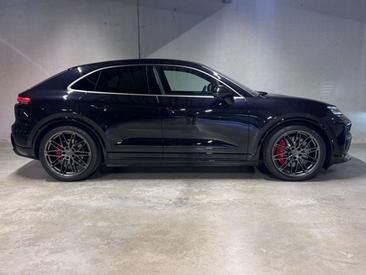 Porsche Macan Electrique Turbo — photo 7