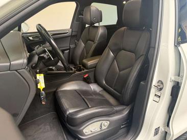 Porsche Macan Electrique S — photo 10