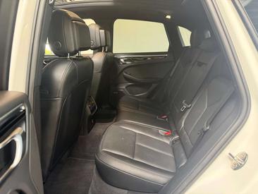 Porsche Macan Electrique S — photo 11