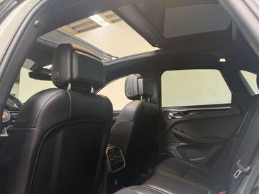 Porsche Macan Electrique S — photo 12