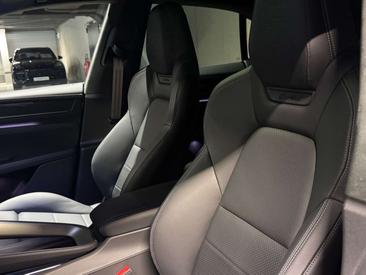 Porsche Macan Electrique Turbo — photo 14