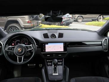 Porsche Cayenne III GTS — photo 20