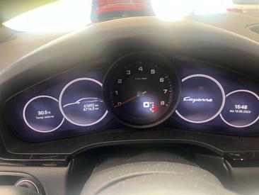 Porsche Cayenne III — photo 11