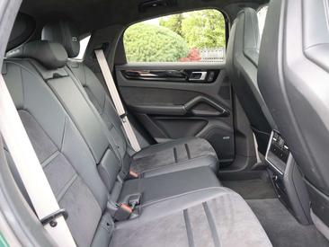 Porsche Cayenne III GTS — photo 22