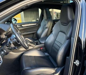 Porsche Cayenne III Turbo Platinum Edition — photo 21