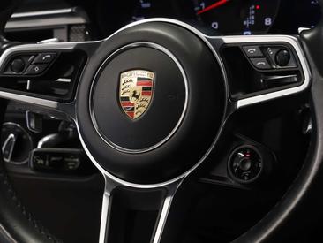 Porsche Macan Turbo — photo 40