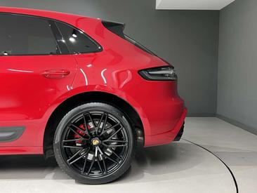 Porsche Macan Electrique GTS — photo 15