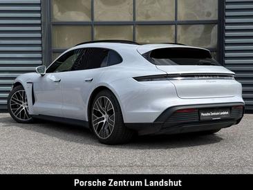 Porsche Taycan — photo 4