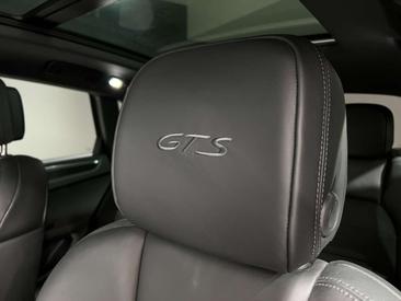 Porsche Macan Electrique GTS — photo 21