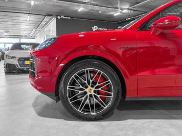 Porsche Cayenne III Turbo E-Hybrid — photo 27