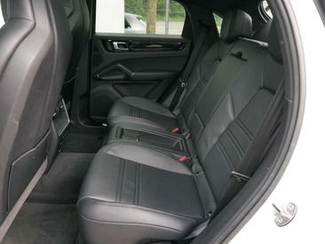 Porsche Cayenne III — photo 7