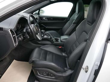 Porsche Cayenne III — photo 8