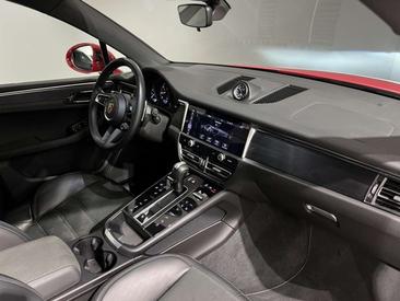 Porsche Macan Electrique GTS — photo 24