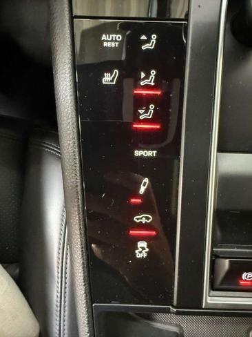 Porsche Macan Electrique S — photo 26
