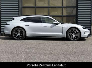 Porsche Taycan — photo 7