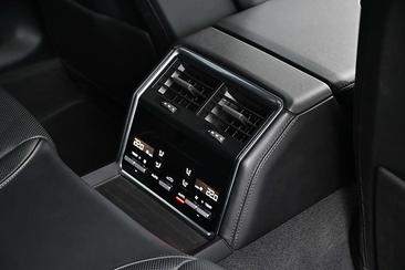 Porsche Panamera II E-Hybrid — photo 35