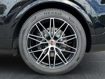 Porsche Cayenne III E-Hybrid — photo 8