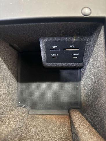Porsche Macan Electrique S — photo 29