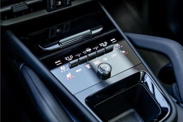 Porsche Cayenne III E-Hybrid — photo 29