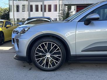 Porsche Macan Electrique — photo 3