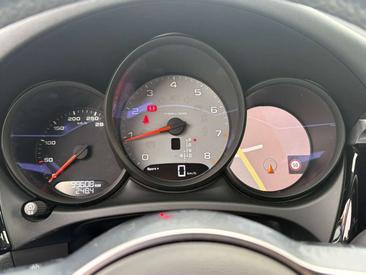 Porsche Macan Electrique S — photo 18