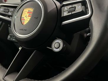 Porsche Macan Electrique GTS — photo 35