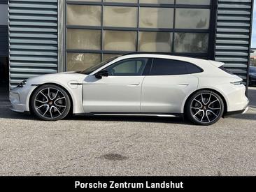 Porsche Taycan Black Edition — photo 3