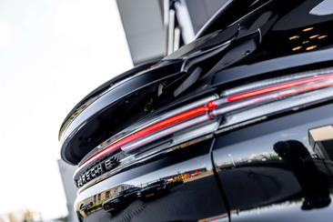 Porsche Cayenne III E-Hybrid — photo 37