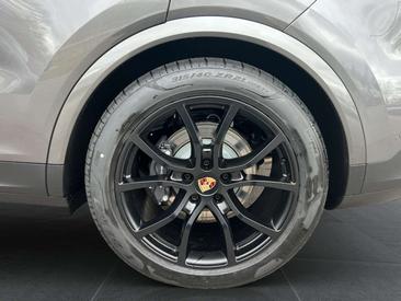 Porsche Cayenne III E-Hybrid — photo 8