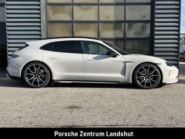 Porsche Taycan Black Edition — photo 7