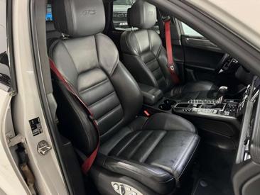 Porsche Macan Electrique GTS — photo 24