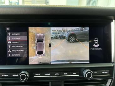 Porsche Macan Electrique Base — photo 16