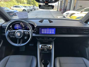 Porsche Macan Electrique — photo 17