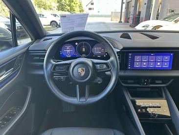 Porsche Macan Electrique — photo 18