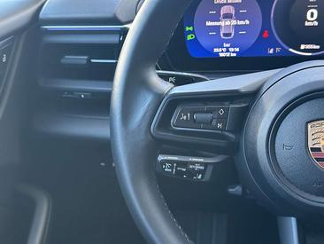 Porsche Macan Electrique — photo 19